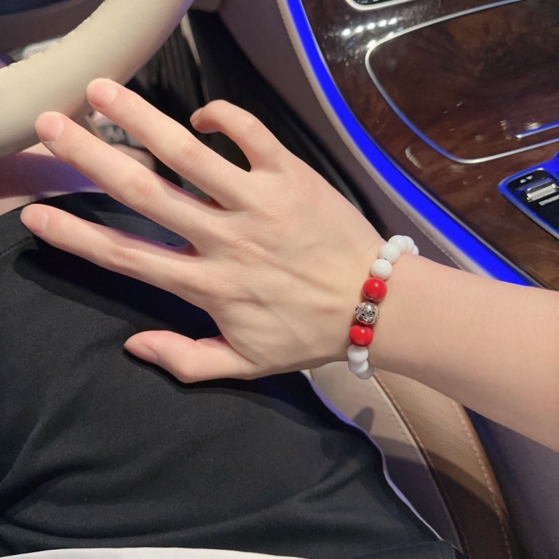 chr1st1an D10r bracelets